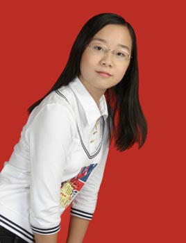 6岁起师从钢琴名师丁柬诺习琴至今.