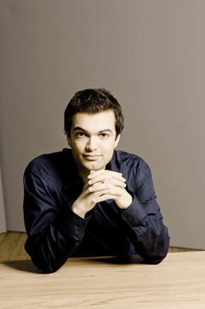 a kings singer, i continue to enjoy my life as an itinerant