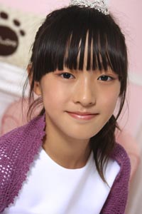 林景怡:广州市第七中学琴龄:10年 笛龄:2年备考英皇钢琴演奏初级,国内