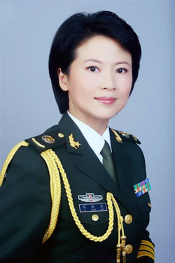 曾摘取第五届中国话剧金狮奖,第七届中国戏剧节优秀表演奖,全军第七届