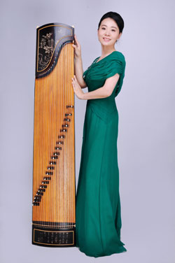 宋婷婷1997年毕业于天津音乐学院附中,师从王小月教授;2001年毕业于