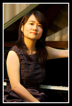 常年师从著名钢琴家,教育家,中央音乐学院钢琴系李其芳教授.